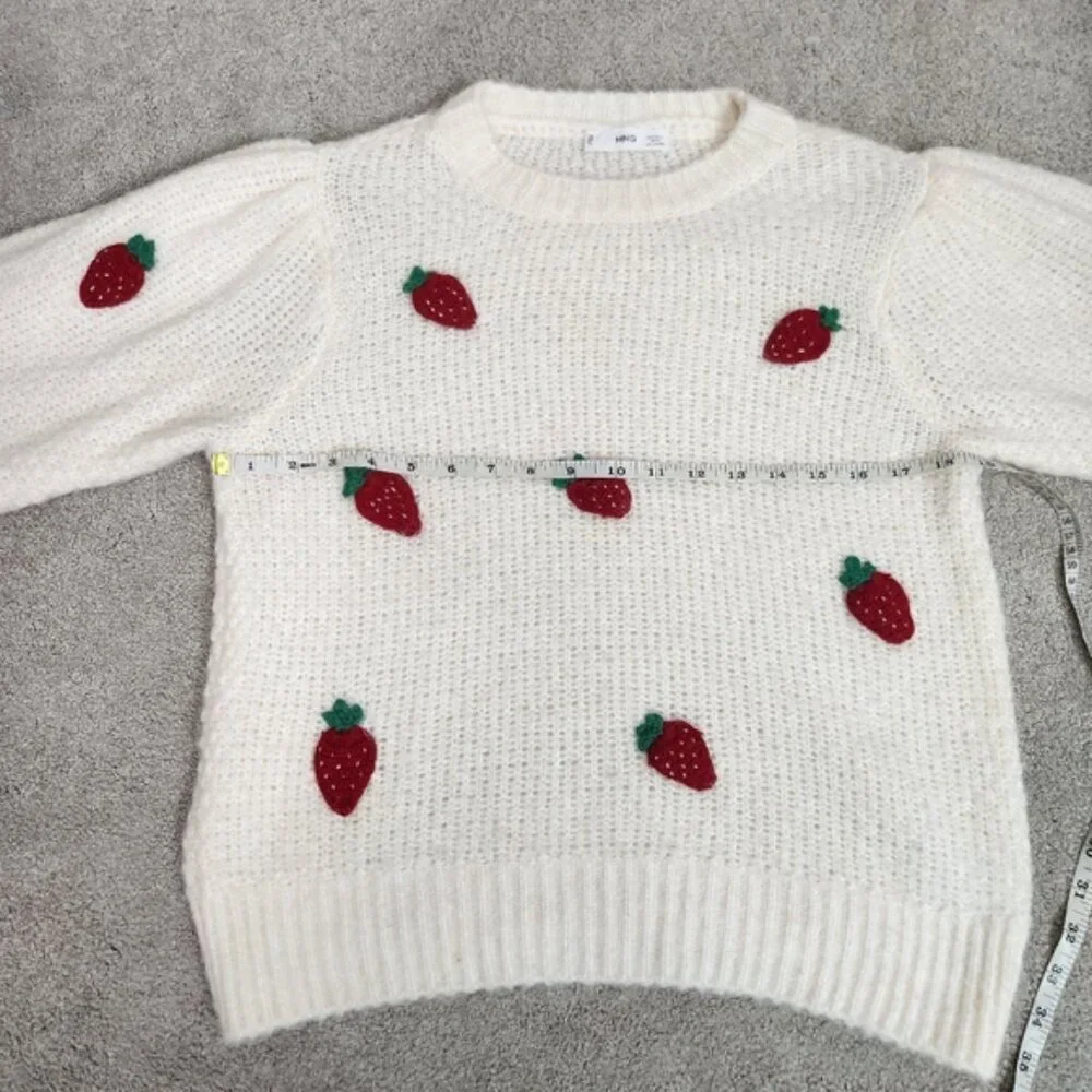MNG 3D Strawberry Knit Puff Sleeves Size Medium Soft Fuzzy Cozy - Picture 7 of 12